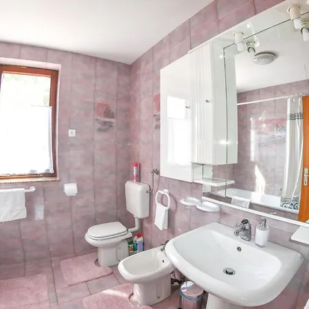 Apartma Breza